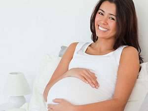 omega-3 helps pregnant lady