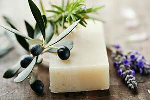 natural soap to treat yeast infection